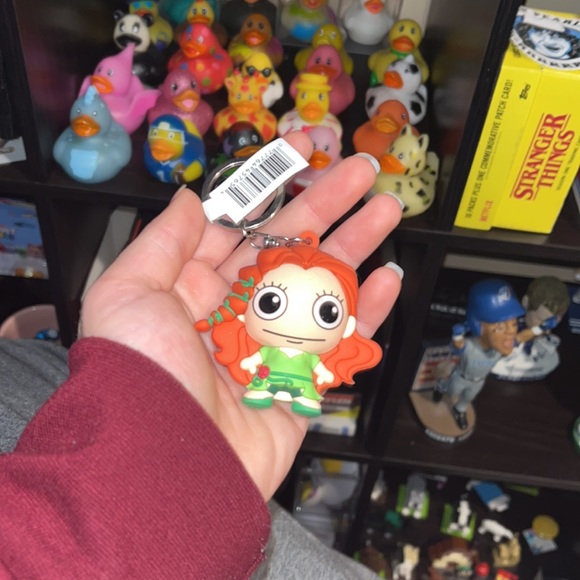 6 piece collectable super hero (girls) keychains - Picture 2 of 7